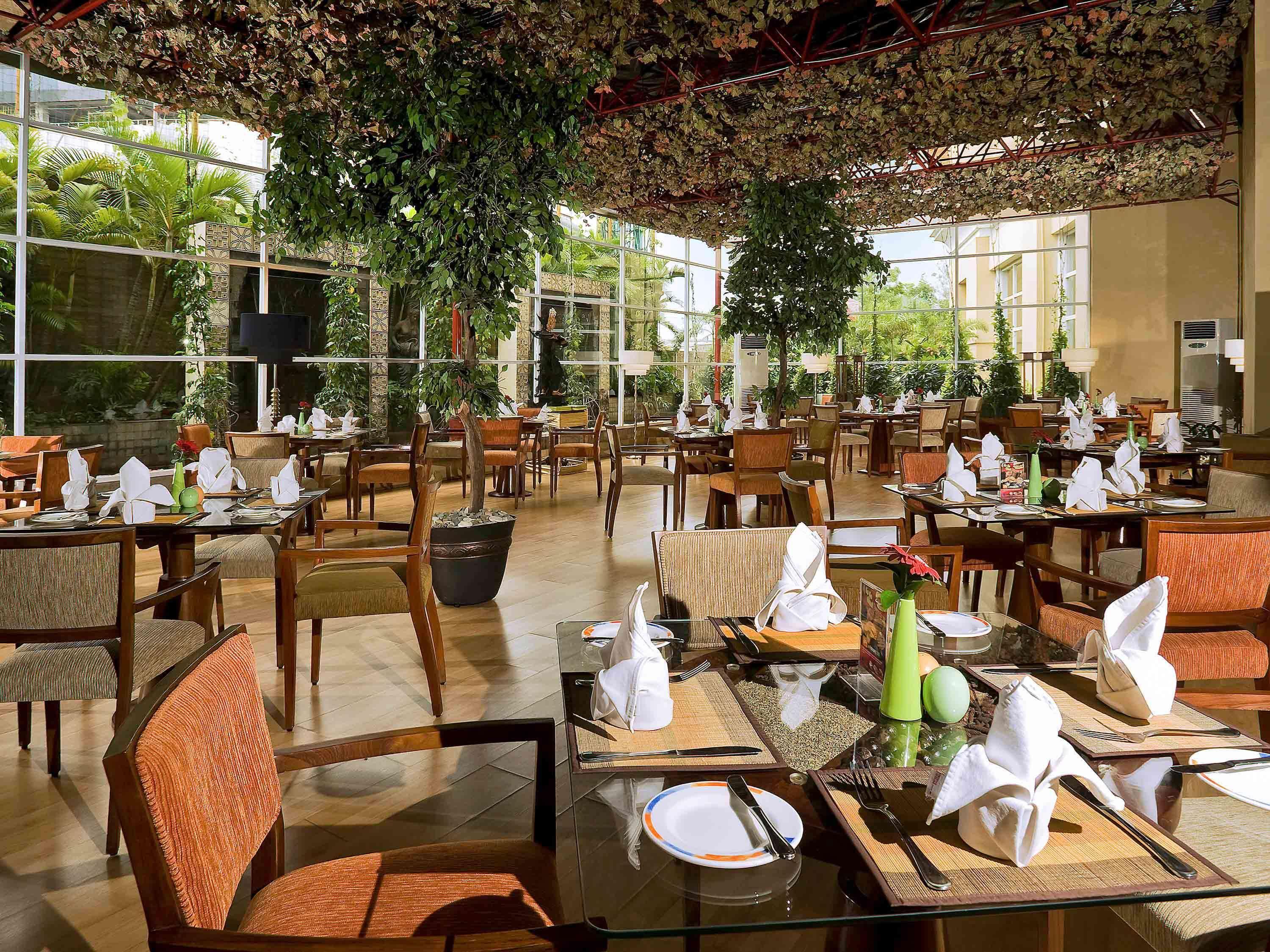 Novotel Semarang Exterior foto