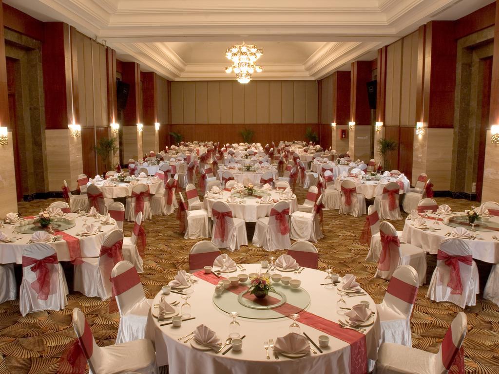Novotel Semarang Exterior foto